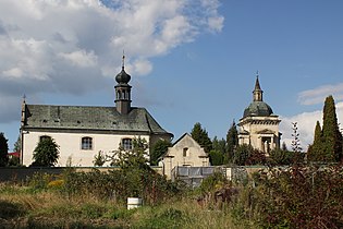 Kostel Nejsvětější Trojice a hrobka rodiny Schmittů, Český Dub