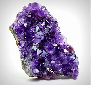 <span class="mw-page-title-main">Amethyst</span> Mineral, quartz variety