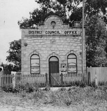 The 1877 council office, c. 1936 Booyoolie Council Office.jpeg