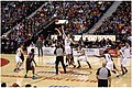 Tip-off im CIS-Basketball-Finale 2014 zwischen den Ottawa Gee-Gees und den Carleton Ravens