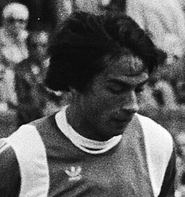 Karel Bouwens, in concentratie tijdens een wedstrijd (1980/81, ronde 1 eredivisie, 24 augustus 1980, derby Rotterdam-West - Rotterdam-Zuid, Sparta-Feyenoord 1-2)