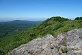 Pohľad na Kyjov (vľavo) z hrebeňa Vihorlatu