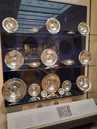 <span class="mw-page-title-main">The Armada Service</span> Set of gilded silver dishes