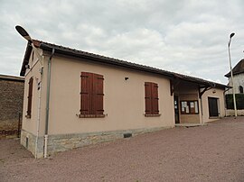 The town hall in Drouilly