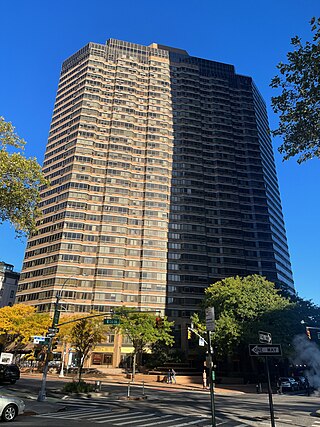 <span class="mw-page-title-main">Manhattan Place</span> Residential skyscraper in Manhattan, New York