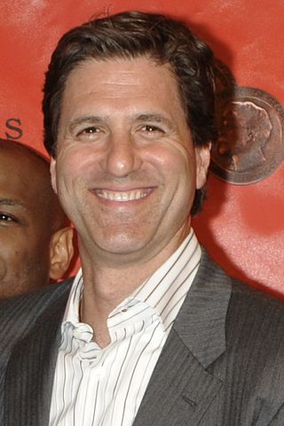 <span class="mw-page-title-main">Steven Levitan</span> American television director, television producer, and screenwriter