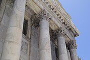 Detail of outside columns and architecture of the Capitol