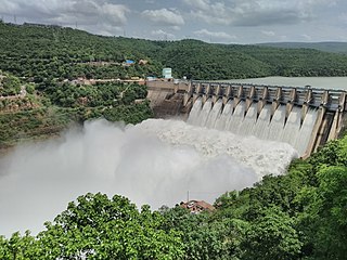 <span class="mw-page-title-main">Srisailam Dam</span> Dam in Telangana and Andhra Pradesh, India