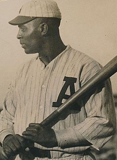 <span class="mw-page-title-main">Oscar Charleston</span> American baseball player