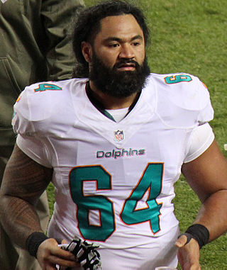 <span class="mw-page-title-main">Samson Satele</span> American football player (born 1984)