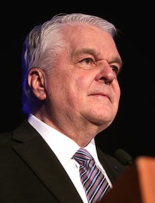 Steve Sisolak 2020 (portrait crop).jpg