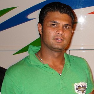 <span class="mw-page-title-main">Imran Farhat</span> Pakistani cricketer