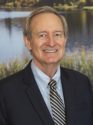 <span class="mw-page-title-main">Mike Crapo</span> American lawyer and politician (born 1951)