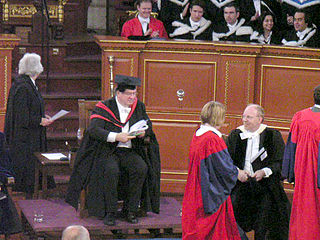 <span class="mw-page-title-main">Academic dress of the University of Oxford</span> Dressing code worn by academics at the University of Oxford during specific ceremonies