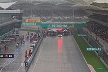 Photo de la grille de départ après l'arrêt de la course