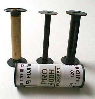 <span class="mw-page-title-main">120 film</span> Medium format roll film