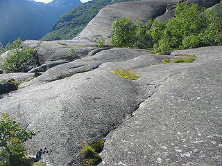 <span class="mw-page-title-main">Abrasion (geology)</span> Process of erosion