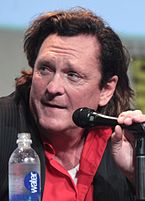 Michael Madsen interprète Joe Gage, le Cowboy.