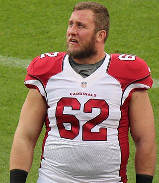 <span class="mw-page-title-main">Ted Larsen</span> American football player (born 1987)