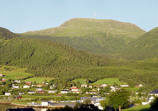 <span class="mw-page-title-main">Gjemnes</span> Municipality in Møre og Romsdal, Norway