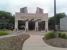 Woodbridge Center entrance.jpg