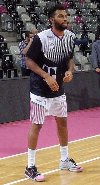 <span class="mw-page-title-main">Xavier Silas</span> American basketball player