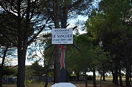 L'épitaphe ornant la tombe du Sanglier, rédigée par Fernand Granon.