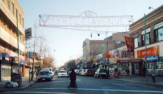 <span class="mw-page-title-main">Myrtle Avenue</span> Avenue in Brooklyn and Queens, New York