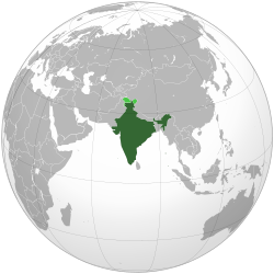   Intian sijainti tummanvihreällä   kiistanalaiset alueet vaaleanvihreällä