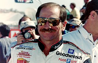 <span class="mw-page-title-main">Dale Earnhardt</span> American racing driver (1951–2001)