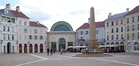 La place de Toscane au Val d'Europe.