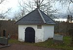 Mausoleet i kyrkogårdens sydvästra hörn.