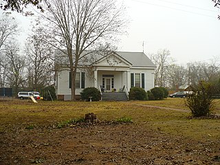 <span class="mw-page-title-main">Cedar Crest (Faunsdale, Alabama)</span> Historic house in Alabama, United States