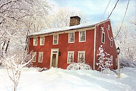 Ephraim Hawley House (en) construite vers 1670-1690 à Nichols (Connecticut).