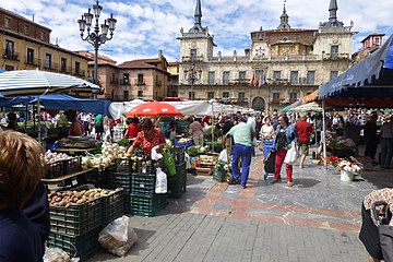 Mercado de la plaza los miércoles y los jueves