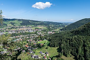 Blick von der Ruine Scharnstein auf Scharnstein