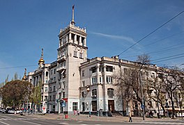 Western building, Kuindzhi Street 48