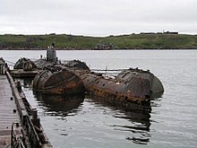 The Soviet nuclear-powered submarine K-159 in decommissioning (before 2004) K-159.JPG