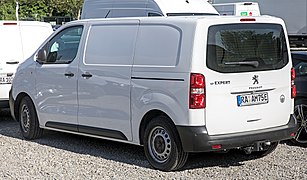 Peugeot e-Expert - left rear view