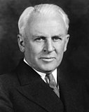 Robert A. Millikan: người đoạt giải Nobel nhờ phát minh về đo lường điện tích cơ bản