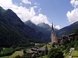 Heiligenblut s cerkvijo sv. Vincenca