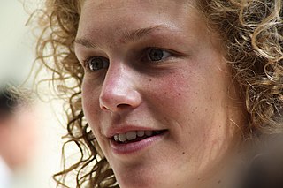 <span class="mw-page-title-main">Mirte Roelvink</span> Dutch footballer