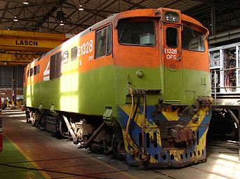 No. E1328 being repainted in a shop livery at Sentrarand, 22 September 2009