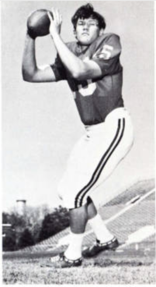 <span class="mw-page-title-main">Dean Carlson</span> American football player (1950–2022)