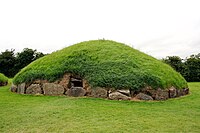 Knowth02.jpg