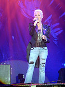 Marie fredriksson live halmstad 14 08 10.jpg