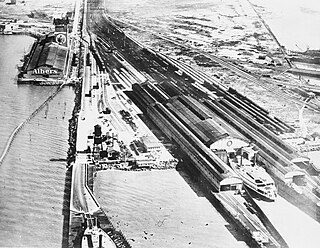 <span class="mw-page-title-main">Oakland Long Wharf</span> Former rail-ferry pier in California