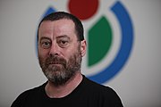 Jaroslav Zastoupil (Gampe) je členem rady spolku Wikimedia ČR, v němž se věnuje zejména aktivitám GLAM (spolupráce s knihovnami, galeriemi, archívy a dalšími institucemi).