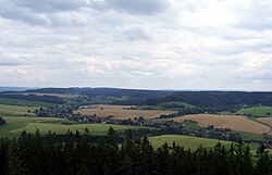 Obec Řetová z rozhledny Andrlův chlum