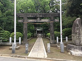 春日神社と樹叢